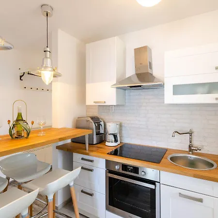 アパート Renoviertes, Modernes Nur 200 Meter Zum Mit Meerblick, Waschmaschine, Grill