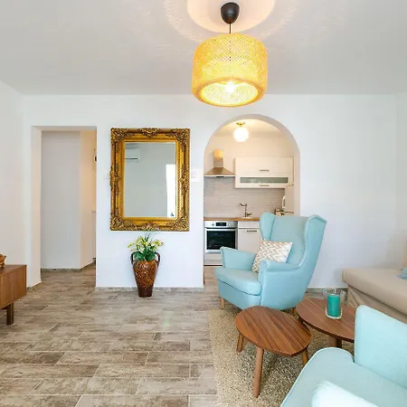 Renoviertes, Modernes Nur 200 Meter Zum Mit Meerblick, Waschmaschine, Grill
