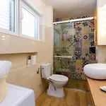 Renoviertes, Modernes Nur 200 Meter Zum Mit Meerblick, Waschmaschine, Grill *