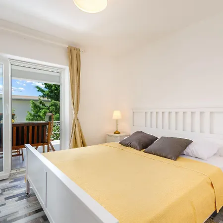דירה Renoviertes, Modernes Nur 200 Meter Zum Mit Meerblick, Waschmaschine, Grill קריקווניצה