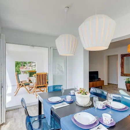 Renoviertes, Modernes Nur 200 Meter Zum Mit Meerblick, Waschmaschine, Grill Crikvenica